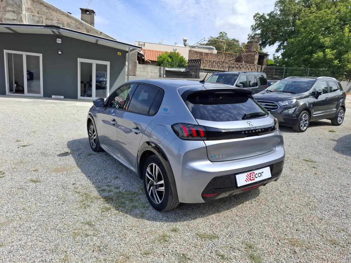 peugeot-208-2021-eletrico-500cc