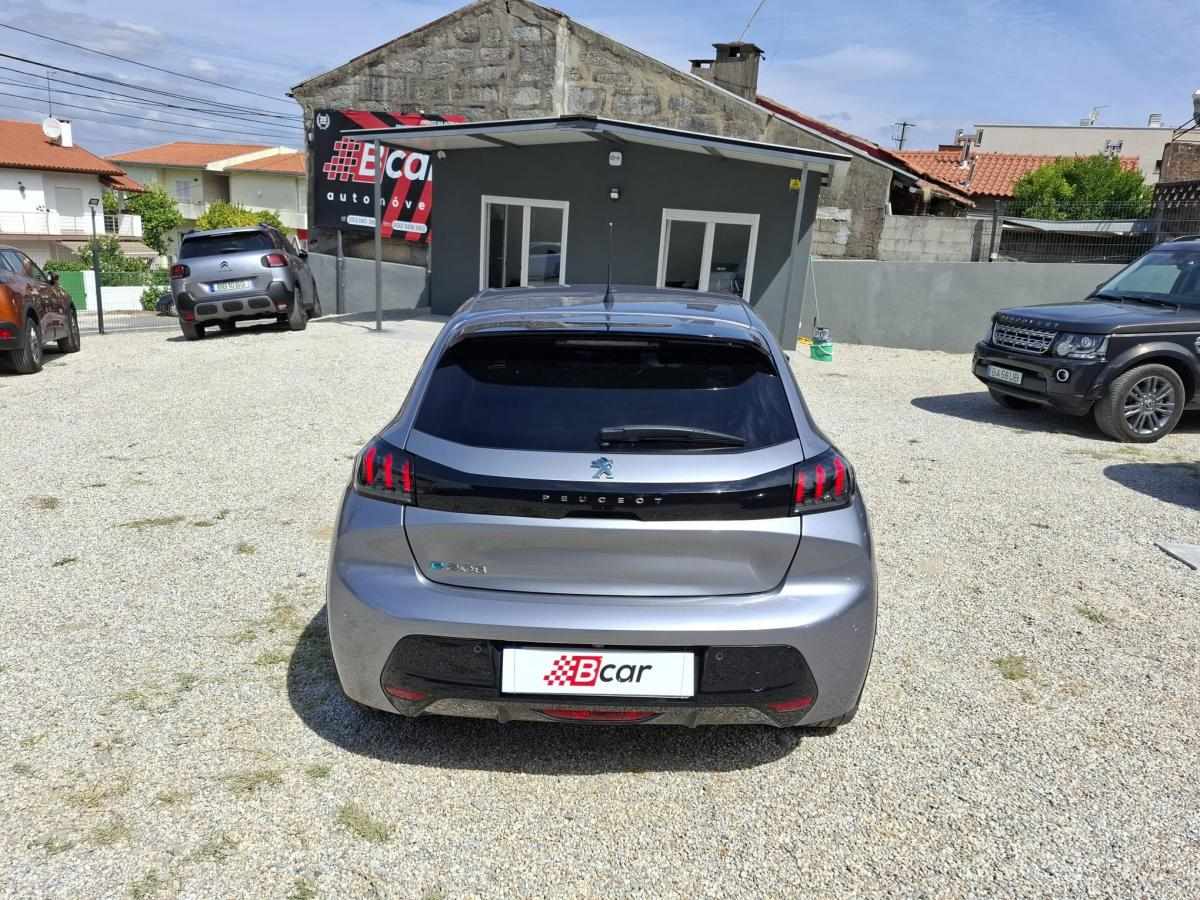 peugeot-208-2021-eletrico-500cc