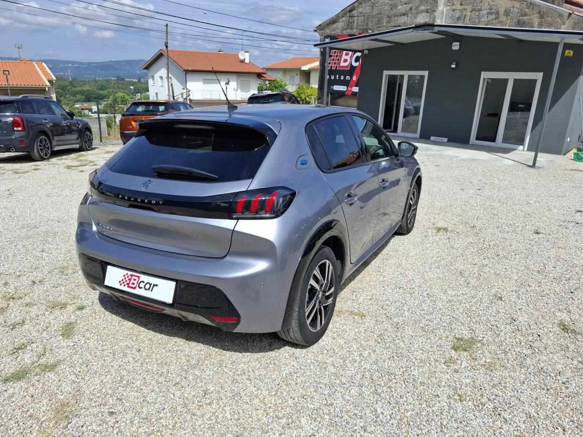 peugeot-208-2021-eletrico-500cc