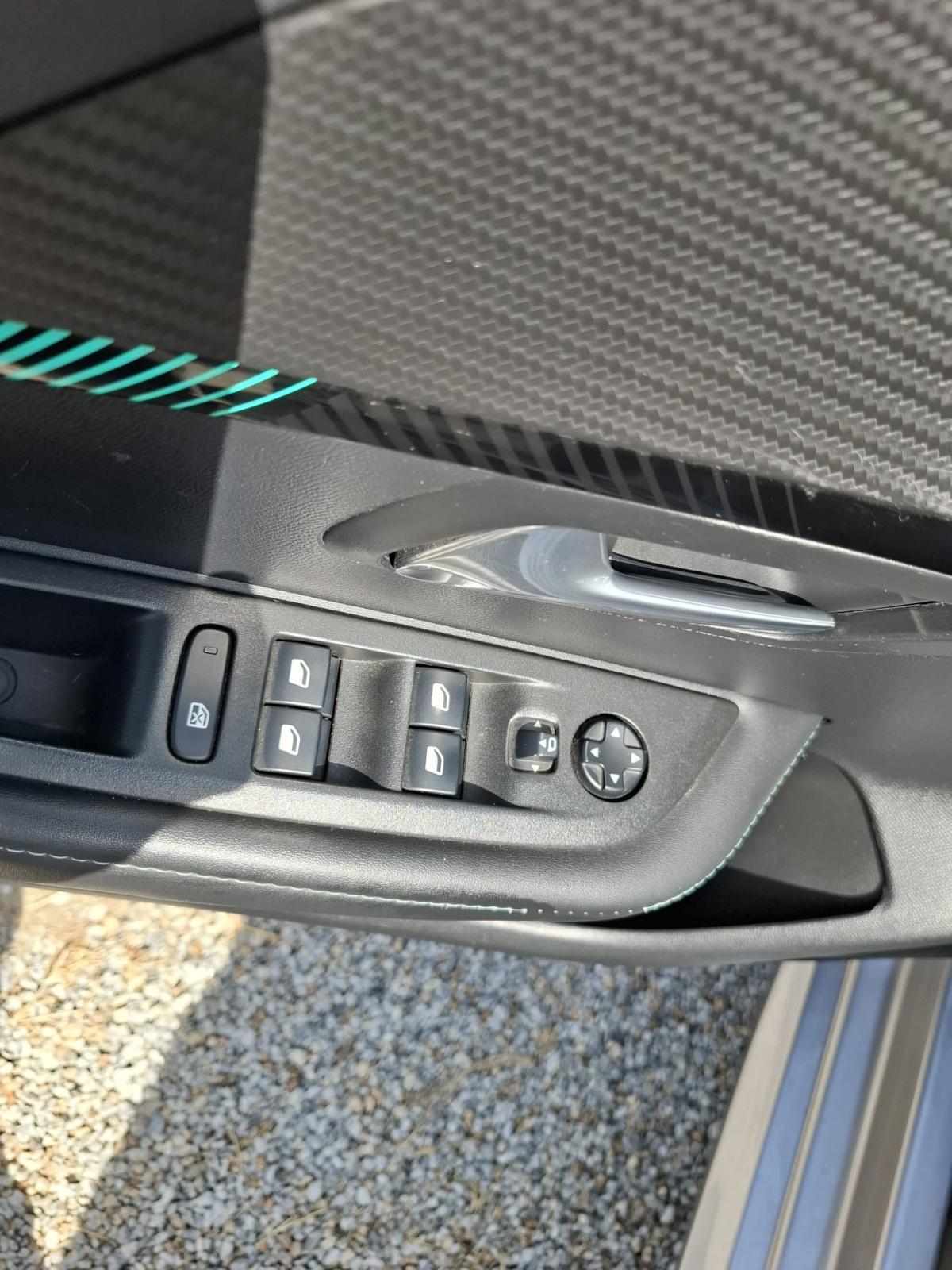 peugeot-208-2021-eletrico-500cc