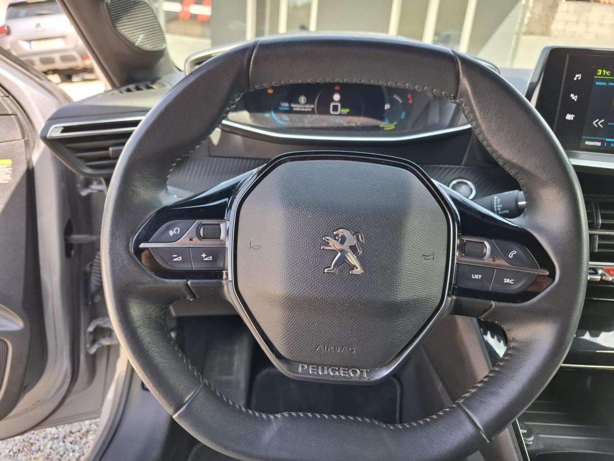 peugeot-208-2021-eletrico-500cc