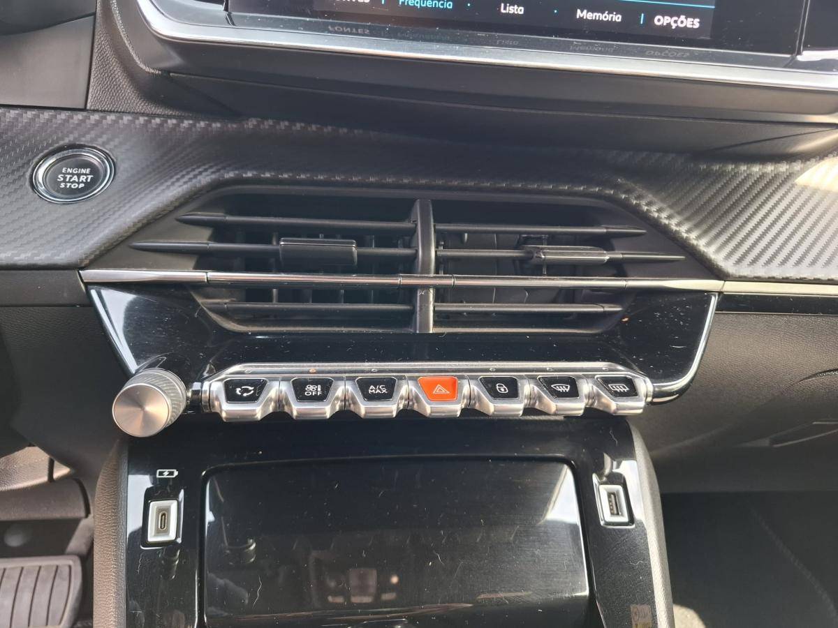 peugeot-208-2021-eletrico-500cc