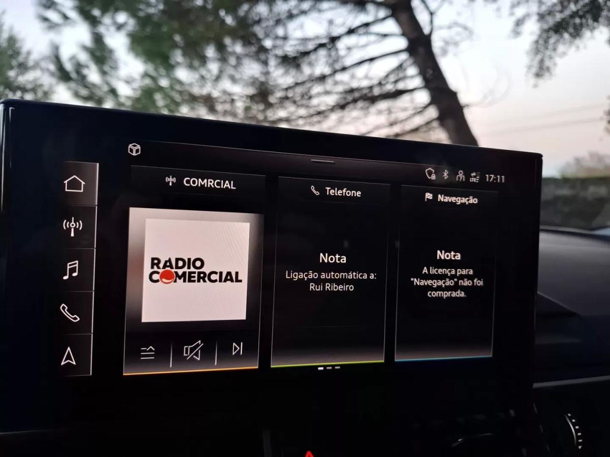 audi-a4-avant-2023-diesel-1968cc