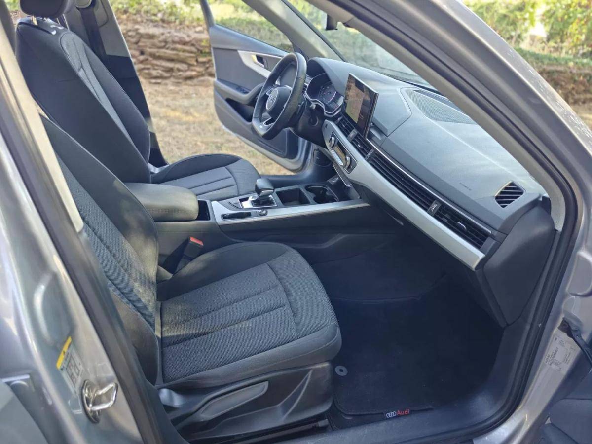 audi-a4-avant-2023-diesel-1968cc
