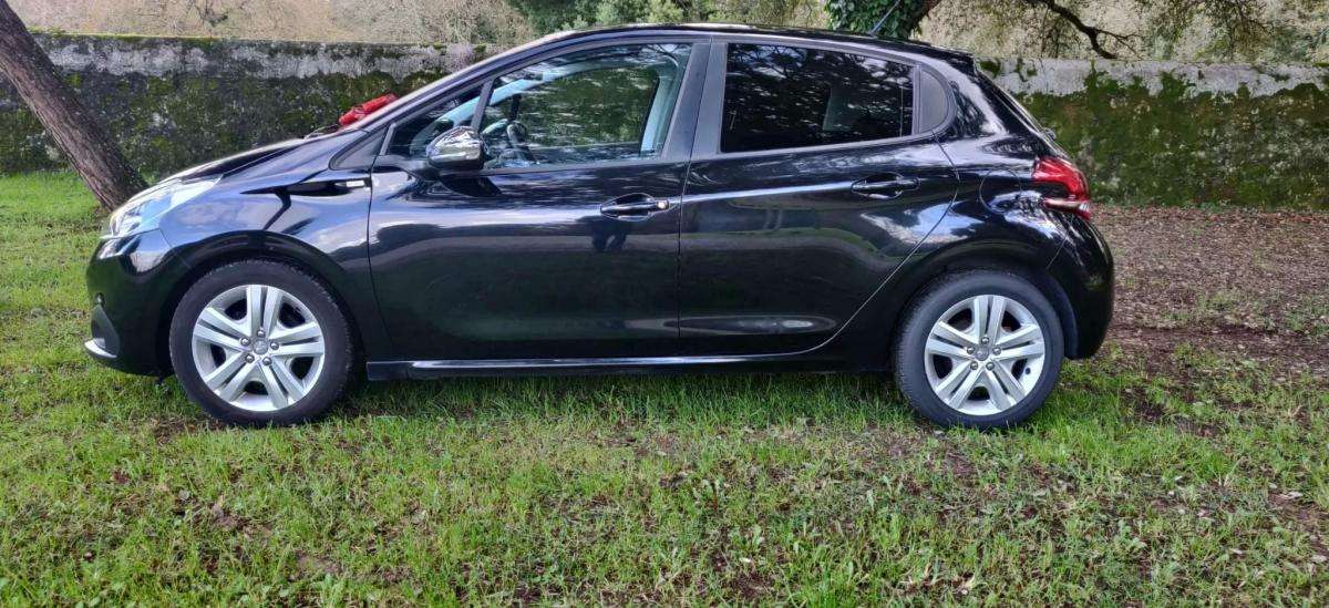 peugeot-208-2017-gasolina-1199cc