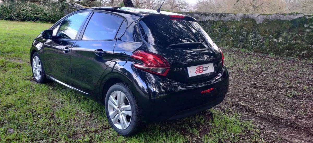 peugeot-208-2017-gasolina-1199cc