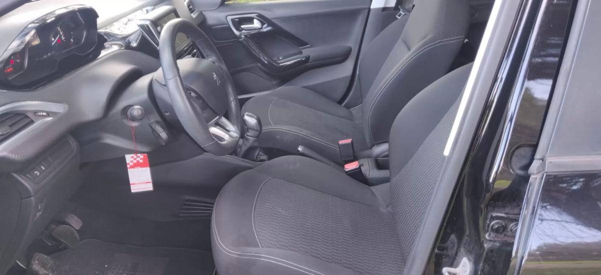 peugeot-208-2017-gasolina-1199cc