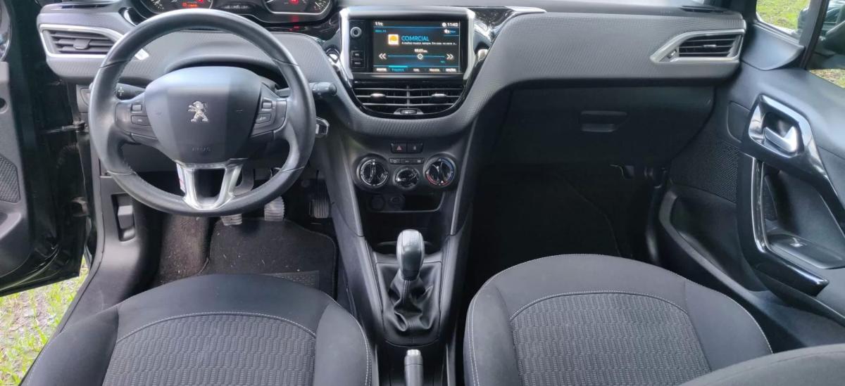 peugeot-208-2017-gasolina-1199cc
