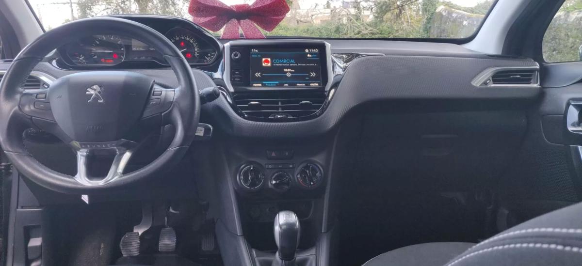 peugeot-208-2017-gasolina-1199cc
