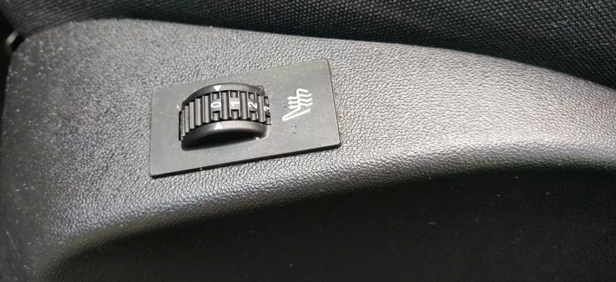 peugeot-208-2017-gasolina-1199cc