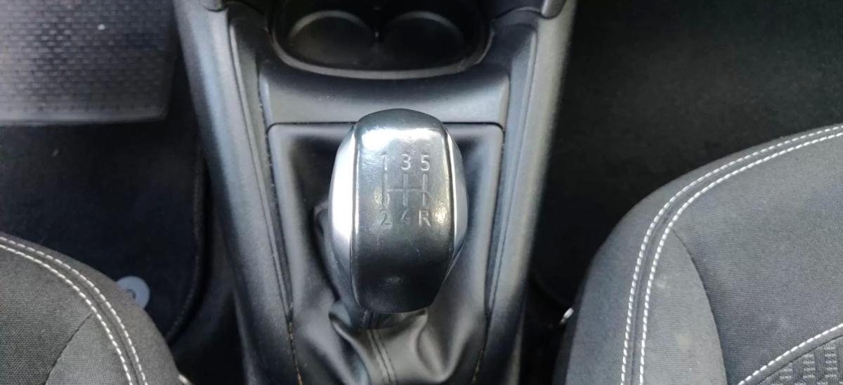 peugeot-208-2017-gasolina-1199cc