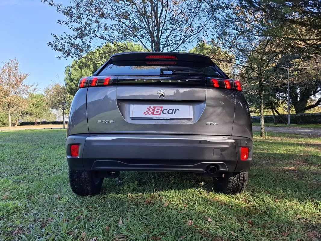 peugeot-2008-2023-gasolina-1199cc