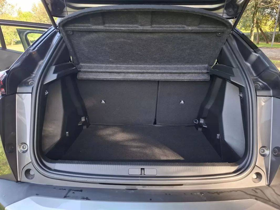 peugeot-2008-2023-gasolina-1199cc