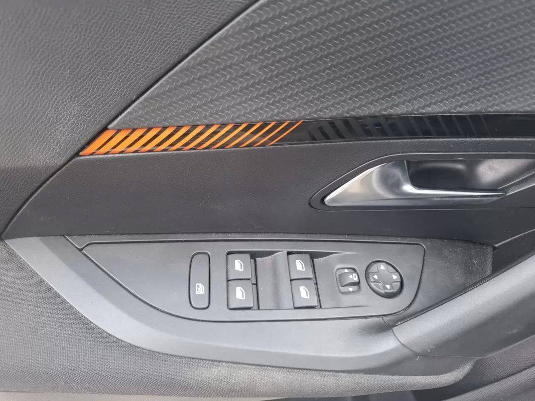 peugeot-2008-2023-gasolina-1199cc