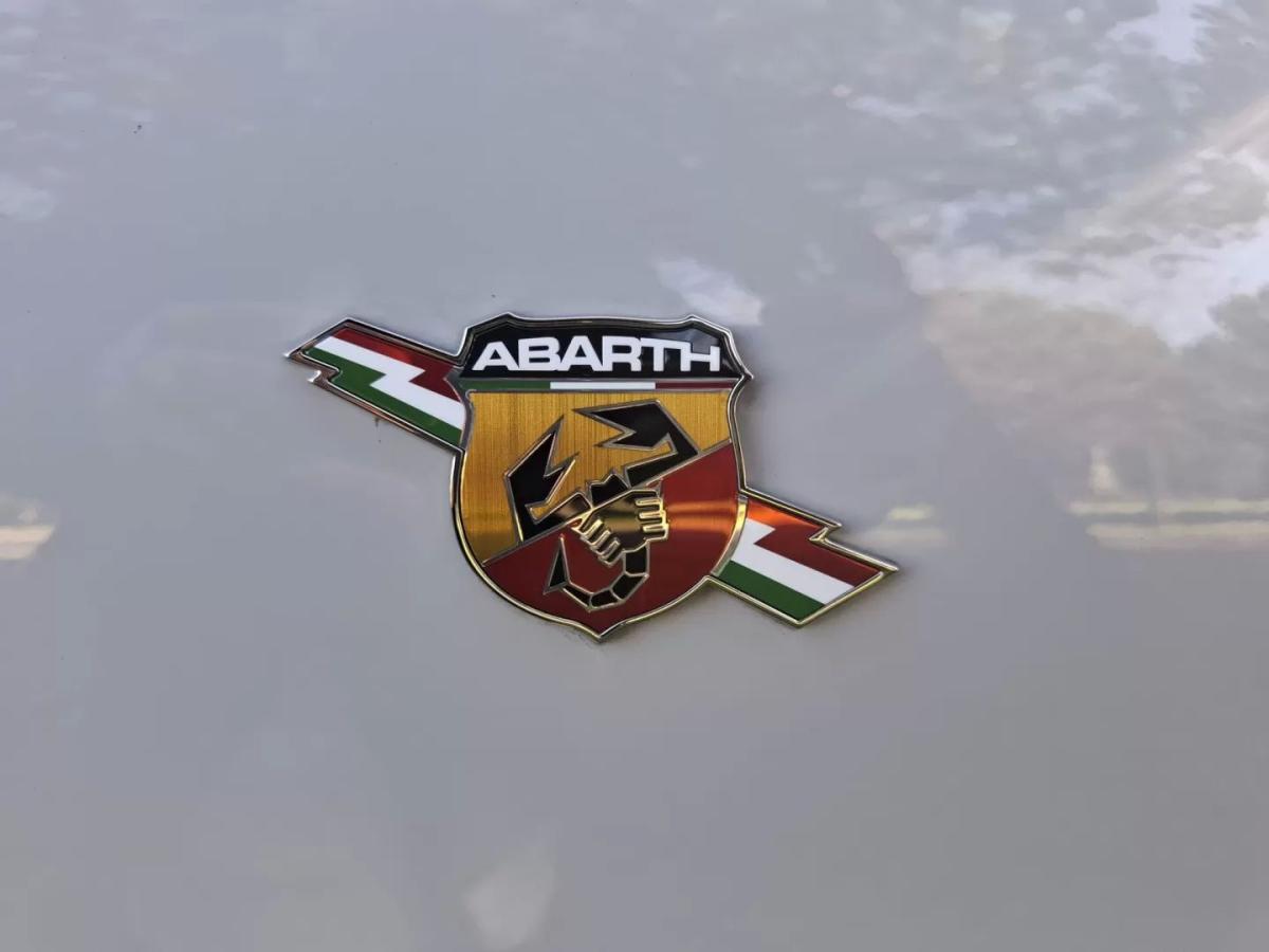 abarth-695-2023-gasolina-1368cc