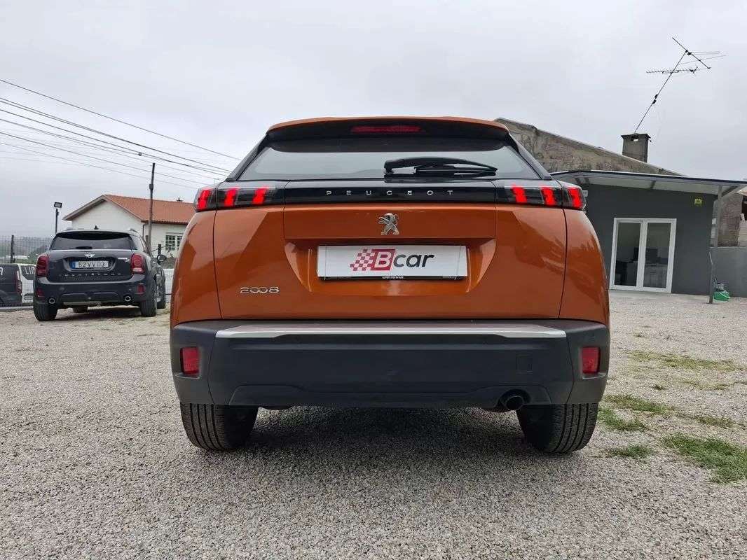 peugeot-2008-2021-gasolina-1199cc