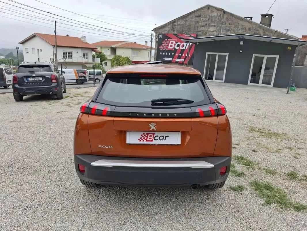 peugeot-2008-2021-gasolina-1199cc
