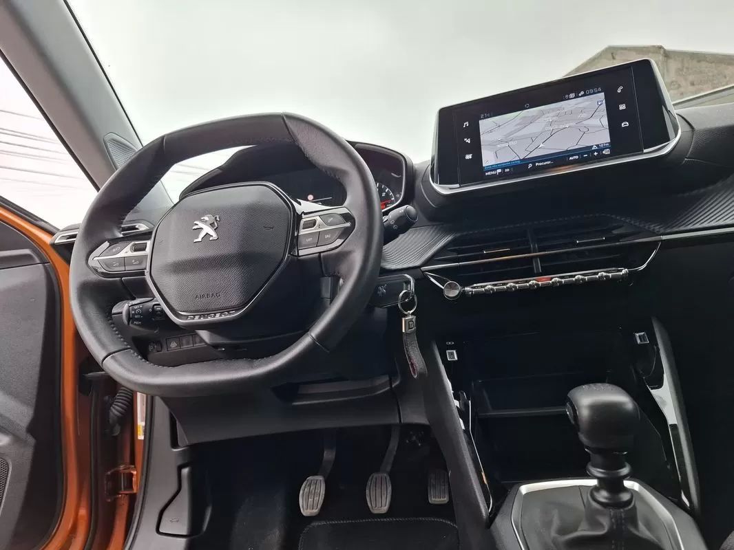 peugeot-2008-2021-gasolina-1199cc