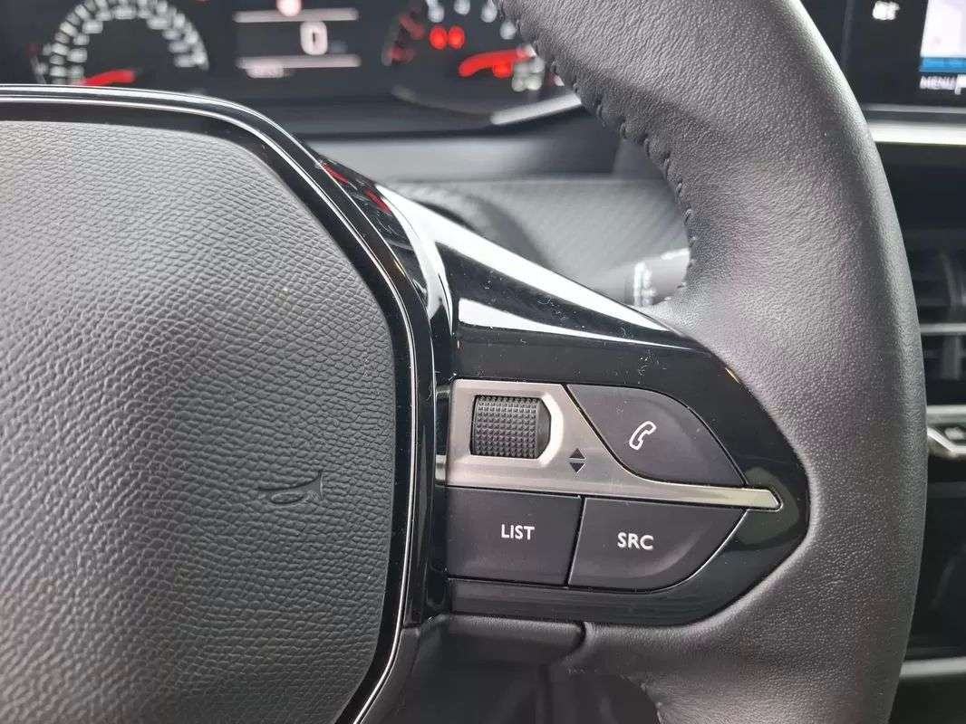 peugeot-2008-2021-gasolina-1199cc