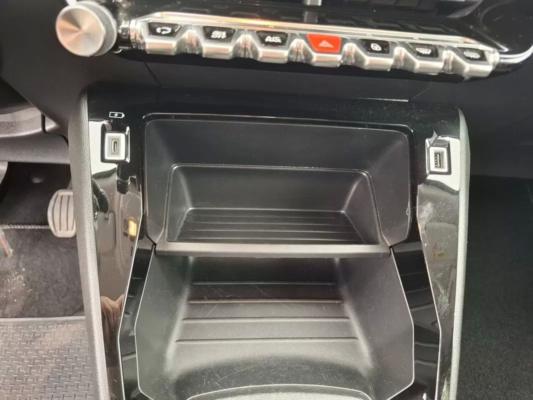 peugeot-2008-2021-gasolina-1199cc