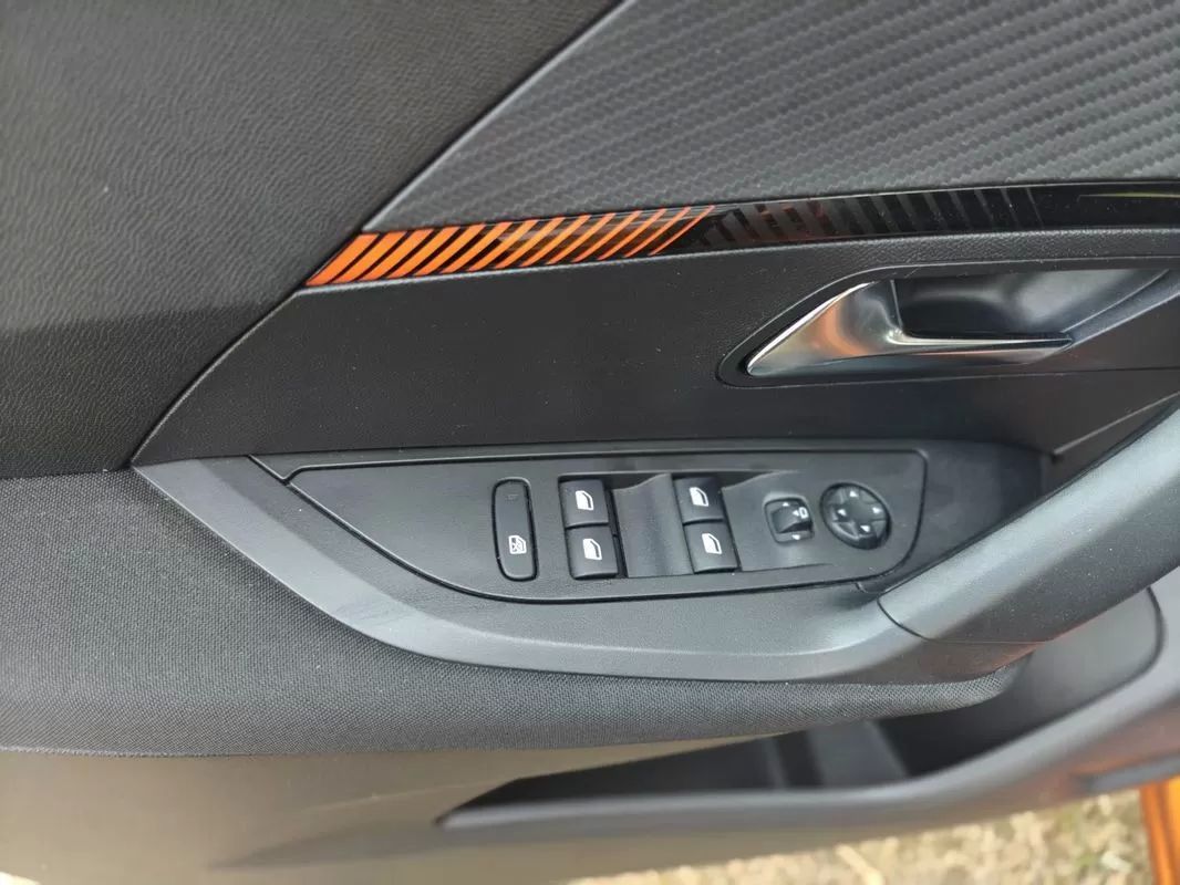 peugeot-2008-2021-gasolina-1199cc
