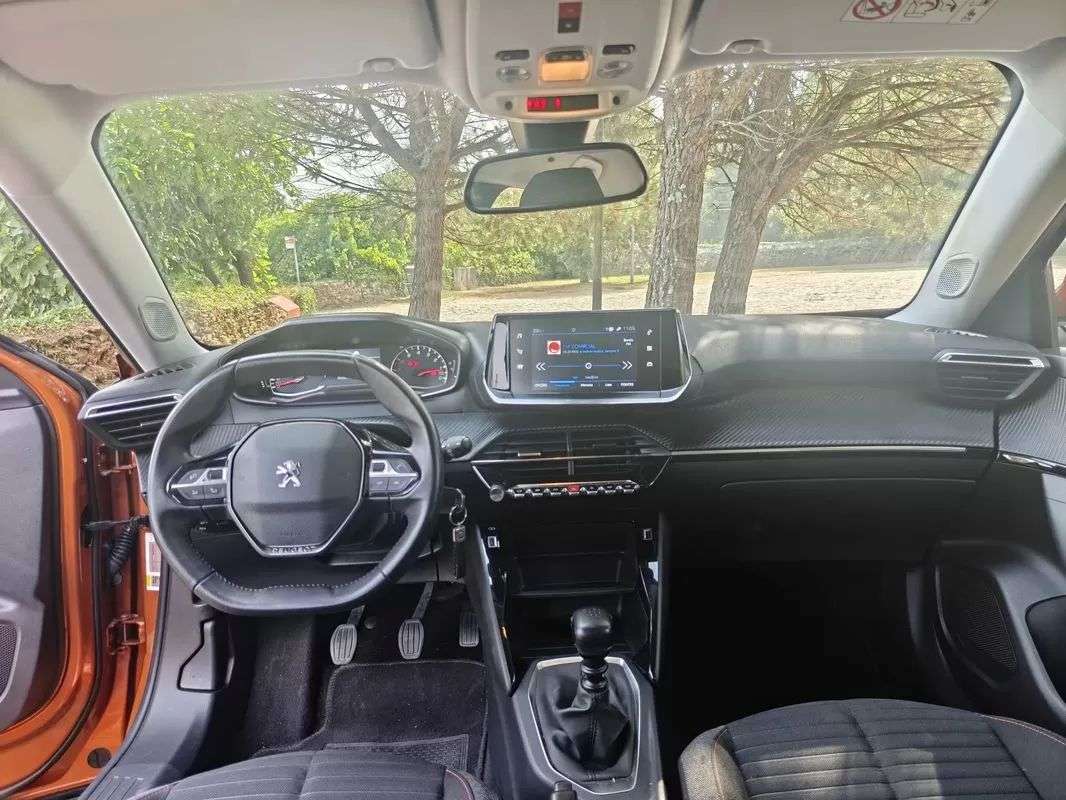 peugeot-2008-2021-gasolina-1199cc