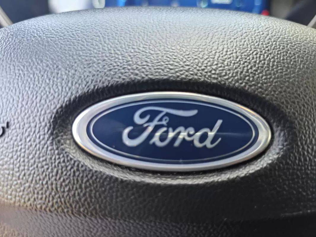 ford-focus-2023-gasolina-998cc