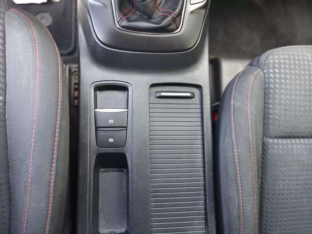 ford-focus-2023-gasolina-998cc