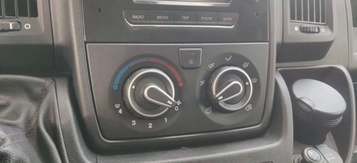 citroen-jumper-2022-diesel-2200cc