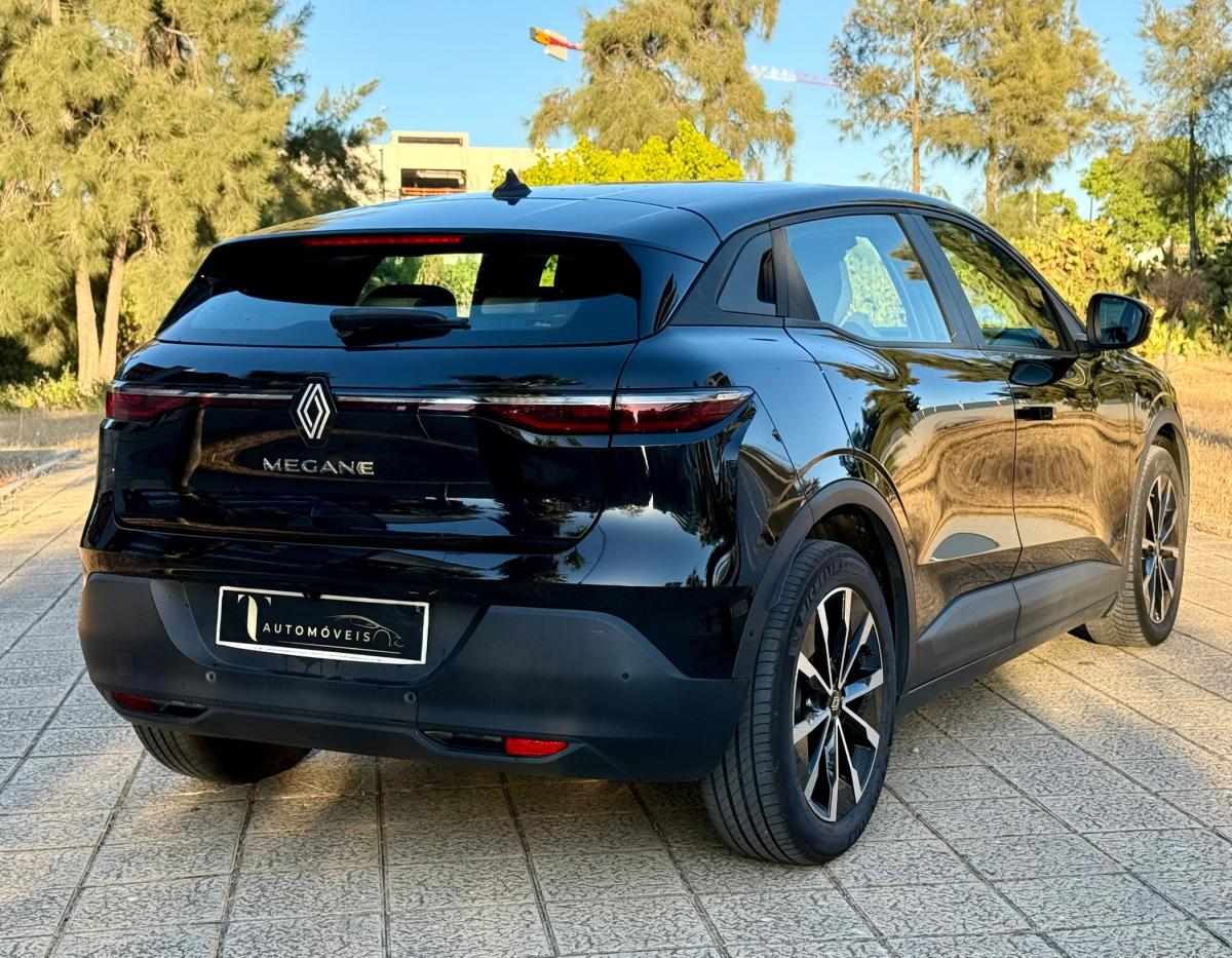 renault-megane-e-tech-2022-eletrico-0cc