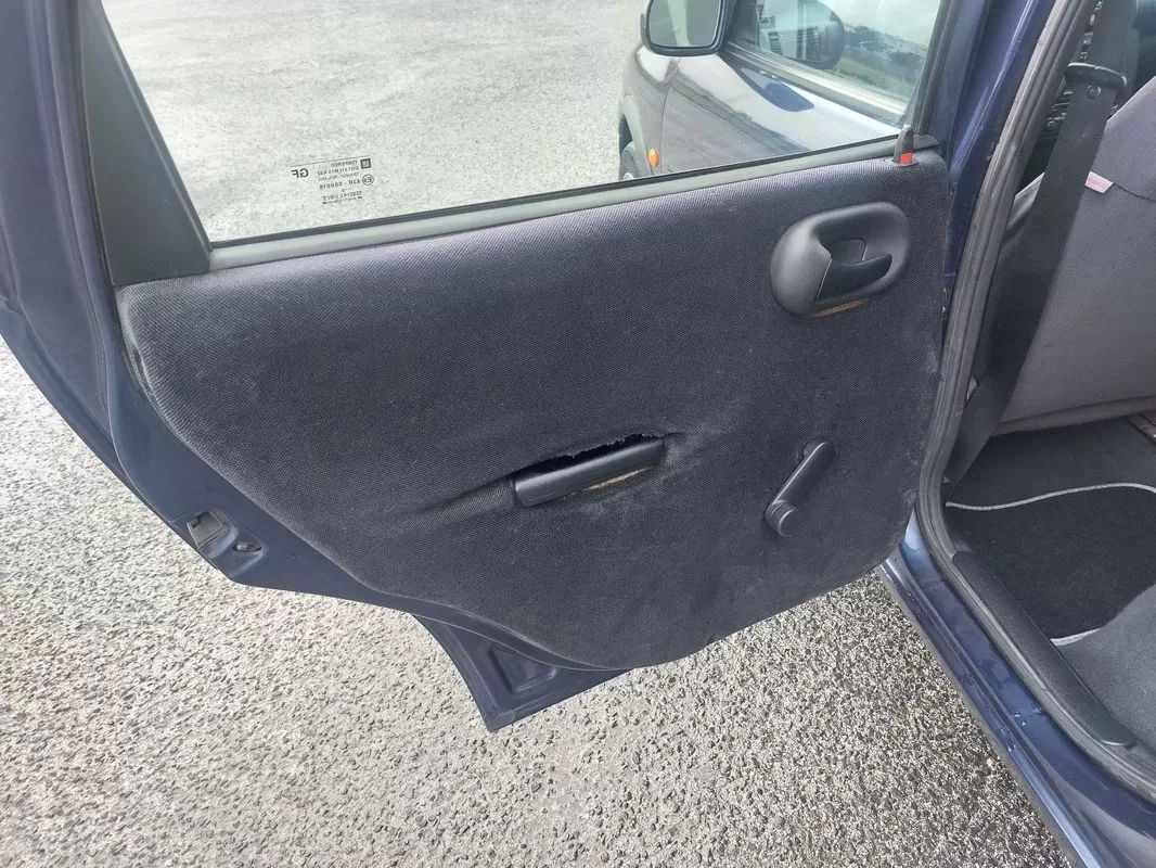 opel-corsa-2000-diesel-1488cc