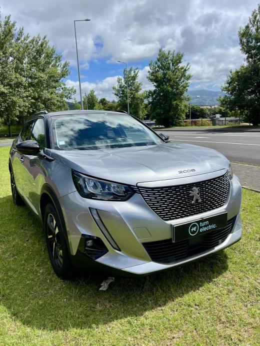 peugeot-e-2008-2022-eletrico-0cc