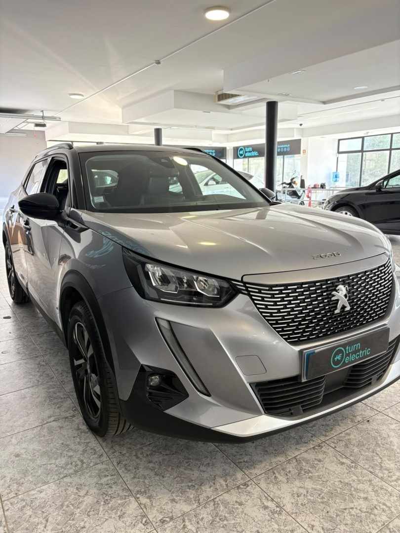 peugeot-e-2008-2022-eletrico-0cc