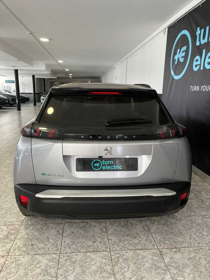 peugeot-e-2008-2022-eletrico-0cc