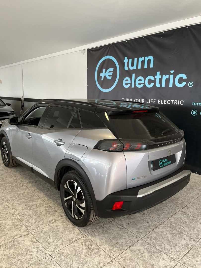 peugeot-e-2008-2022-eletrico-0cc
