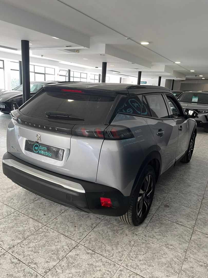 peugeot-e-2008-2022-eletrico-0cc