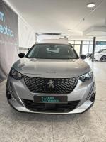 peugeot-e-2008-2022-eletrico-0cc