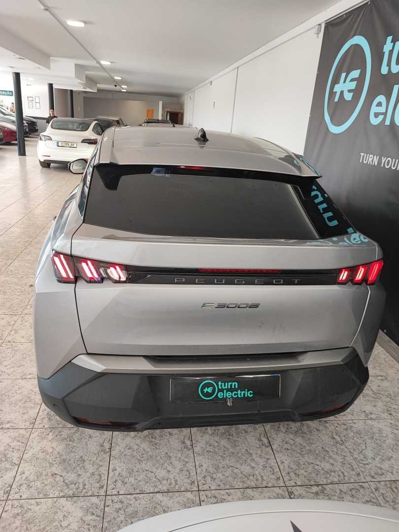 peugeot-e-3008-2025-eletrico-0cc