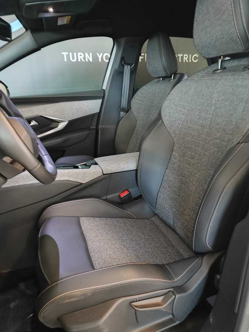peugeot-e-3008-2025-eletrico-0cc