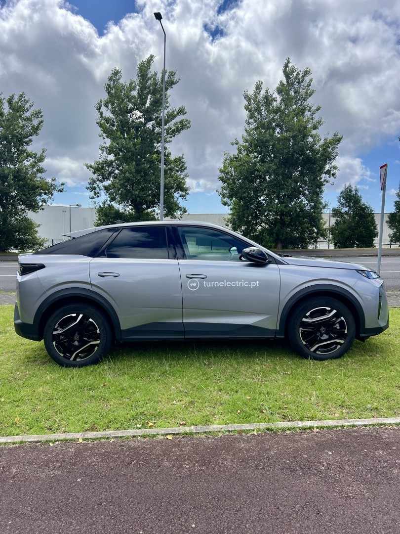 peugeot-e-3008-2025-eletrico-0cc