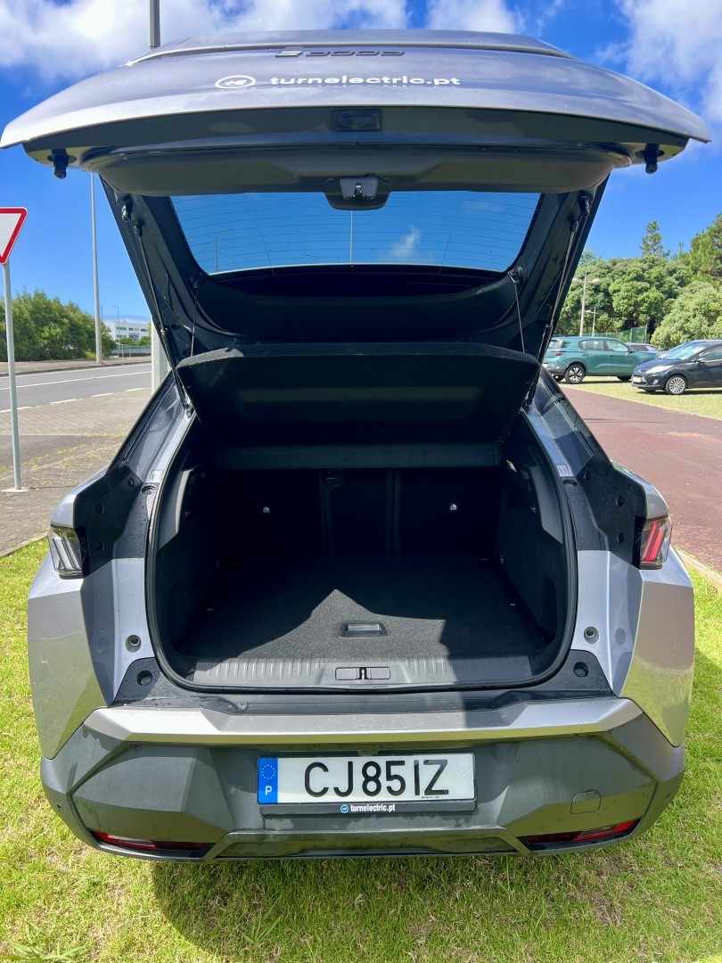 peugeot-e-3008-2025-eletrico-0cc