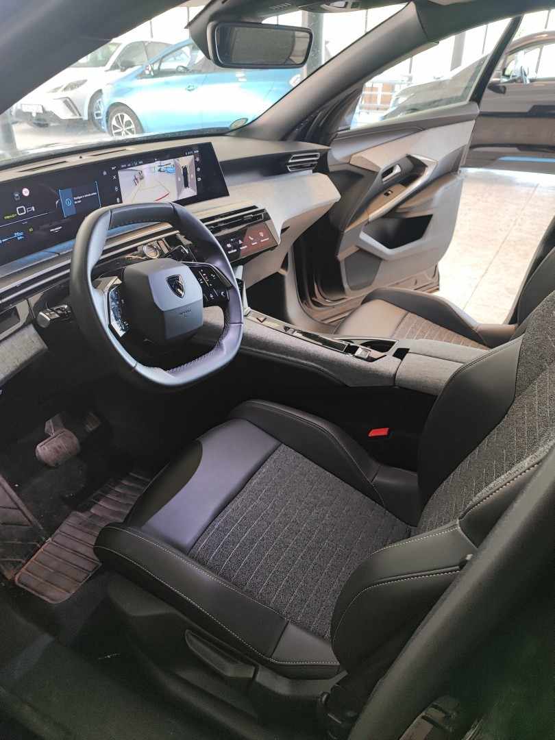 peugeot-e-3008-2025-eletrico-0cc