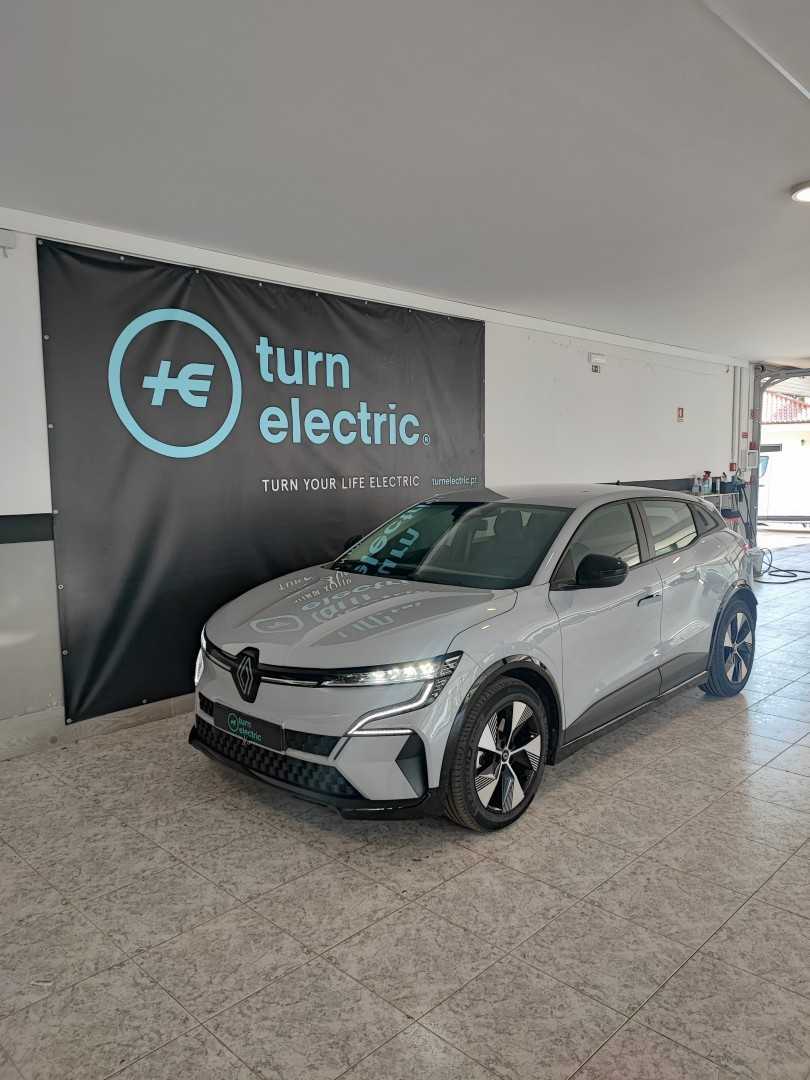 renault-megane-e-tech-2023-eletrico-0cc