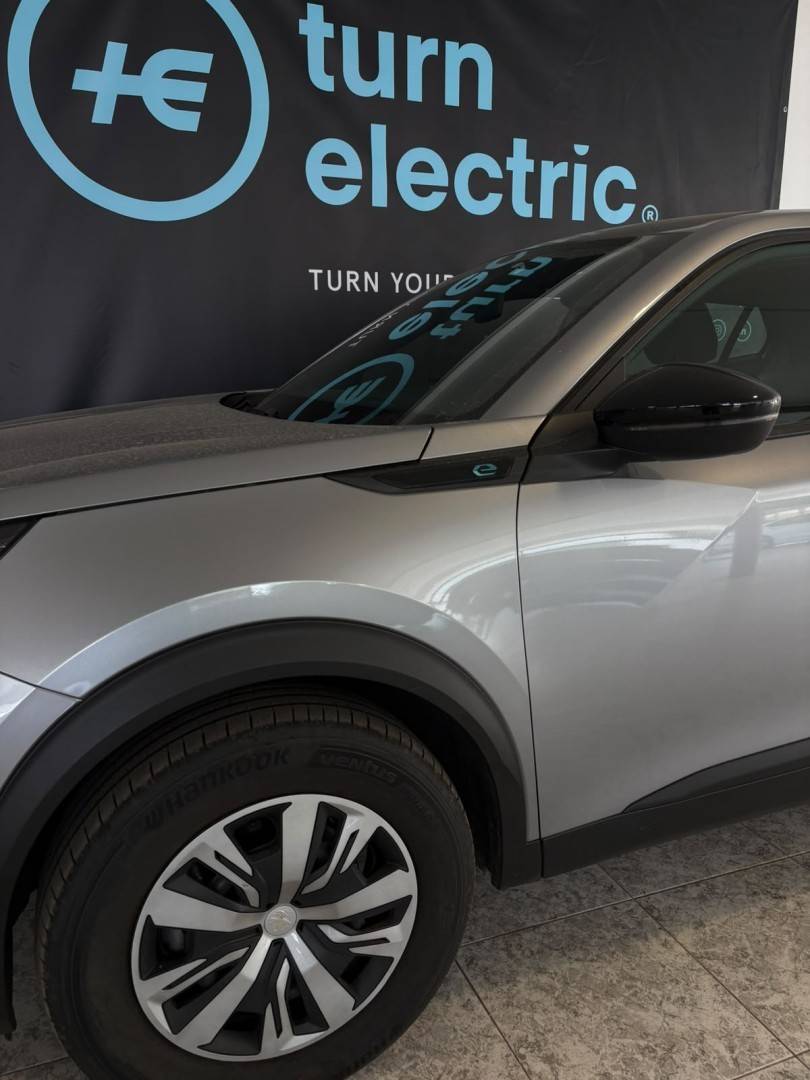 peugeot-e-2008-2023-eletrico-0cc