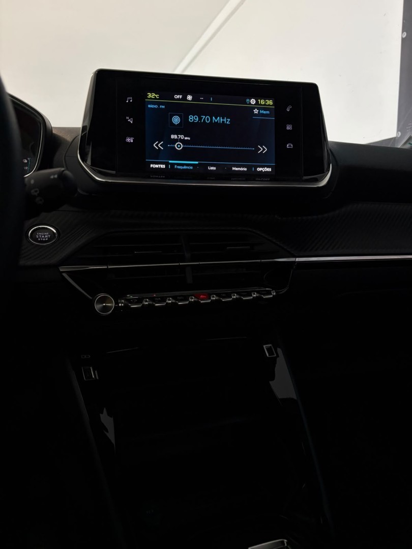 peugeot-e-2008-2023-eletrico-0cc