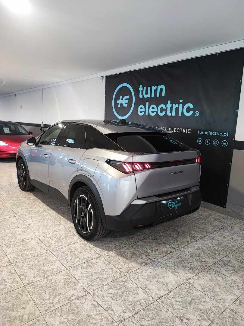 peugeot-e-3008-2025-eletrico-0cc