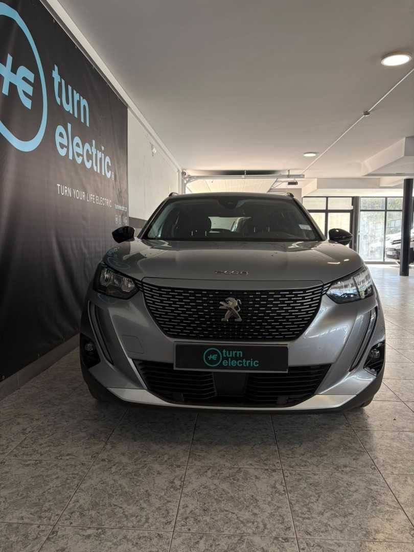 peugeot-e-2008-2022-eletrico-0cc