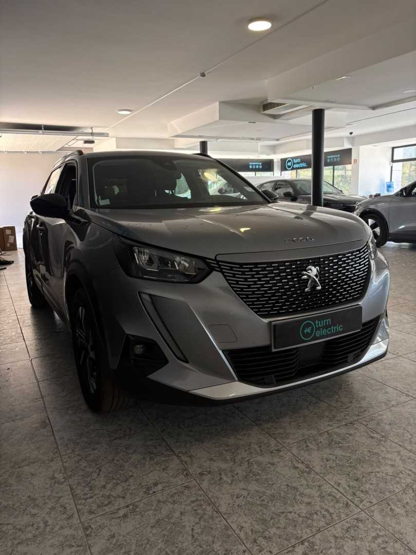 peugeot-e-2008-2022-eletrico-0cc