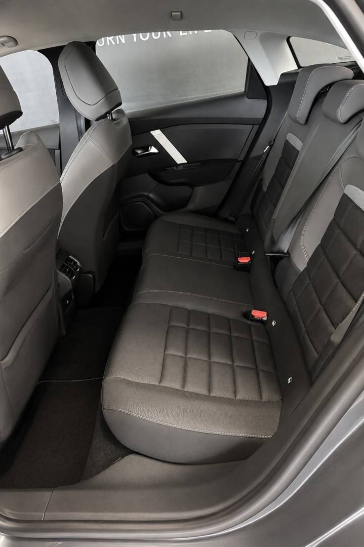 citroen-c4-2025-eletrico-0cc