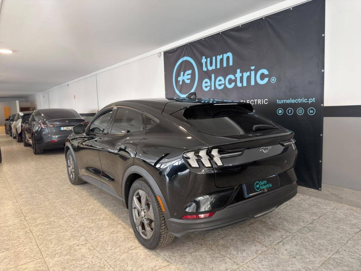 ford-mustang-mach-e-2022-eletrico-0cc